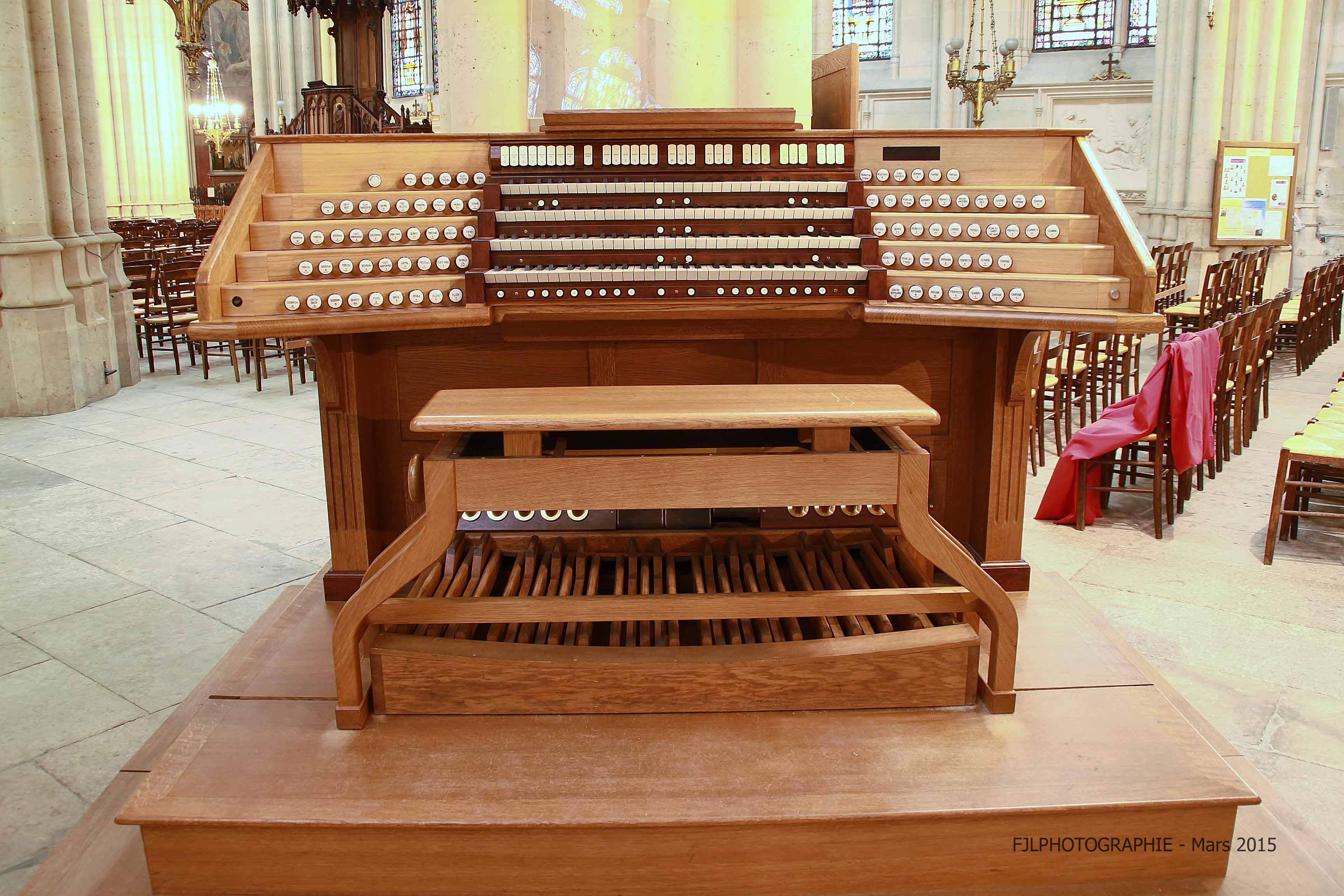 CavailléColl de la Basilique SainteClotide, Paris